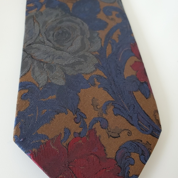 Christian Dior Paisley Tie - Picture 3 of 3
